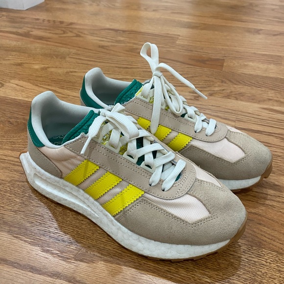 Adidas Retropy E5 Beige and Yellow Running Shoes - Picture 3 of 9